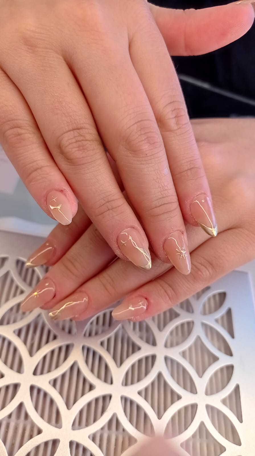 Trabajo de uñas Margarita's Beauty Studio 11