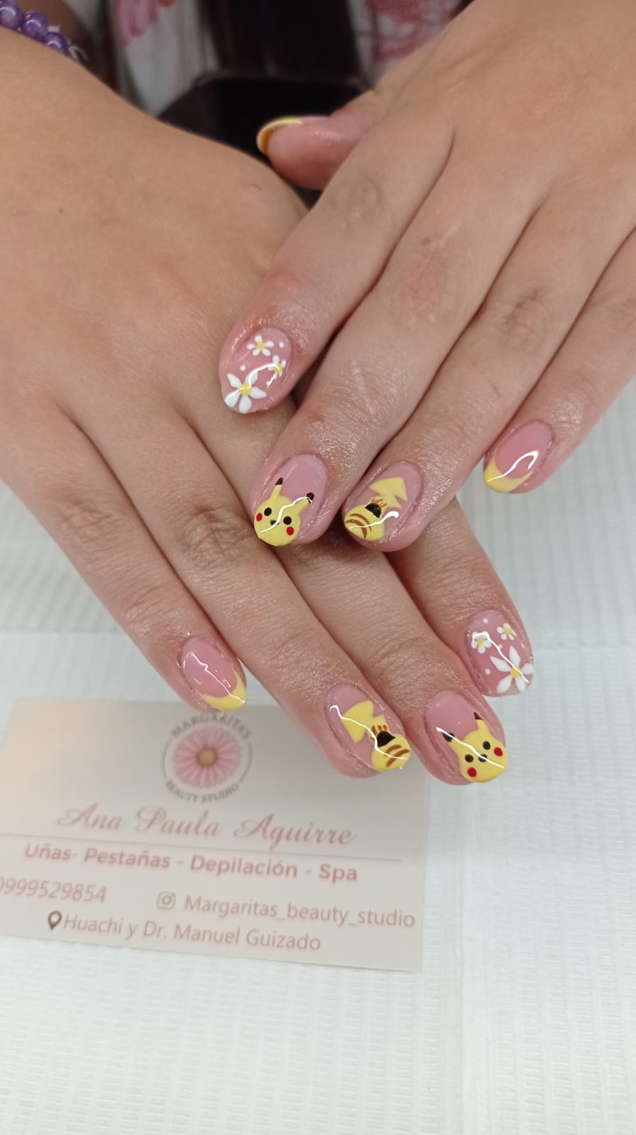 Uñas Polygel y acrílicas